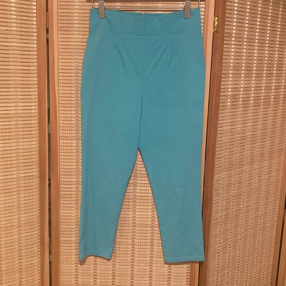 Hell Bunny blue capri pants